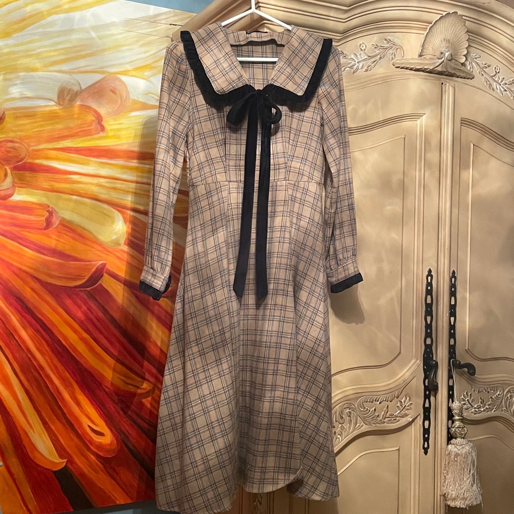Elegant Plaid Long Sleeve Dress with Bow
